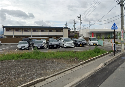 ���f���Ǝ҂���������s���̃G���A